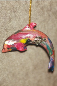 [Rainbow phin ornament]